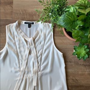 Banana Republic XS Petite sleeveless tie front top